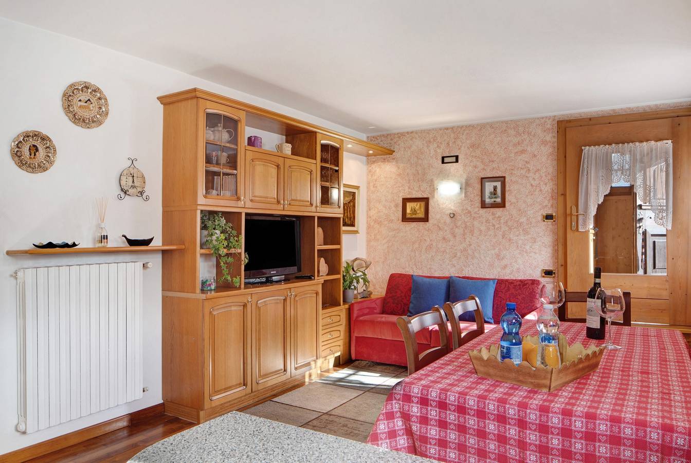Appartamento intero, Appartamento Chalet Maffins 1 vicino agli impianti di risalita con vista sulle montagne in Livigno (Borgo), Livigno