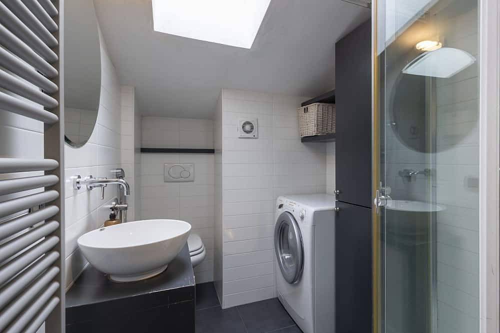 Appartamento intero, Bellissimo appartamento per 2 persone con Wifi, Tv e parcheggio in Madesimo (Borgo), Madesimo