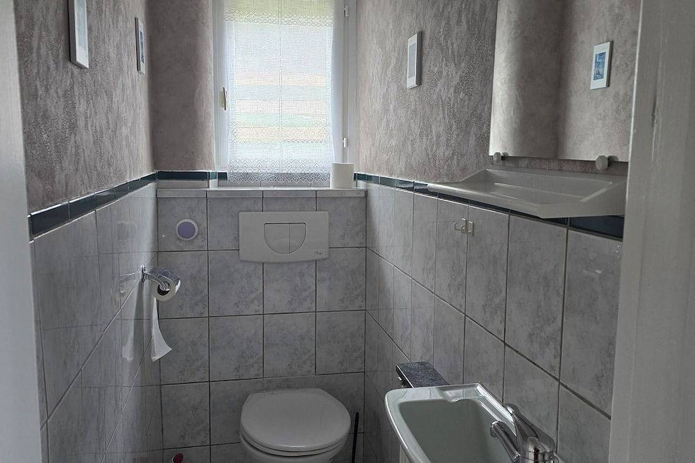 Le Chalet Sous les Sapins, Superbe Vue, Calme Avec Piscine et Sauna in Gerbamont, Parc naturel régional des Ballons des Vosges