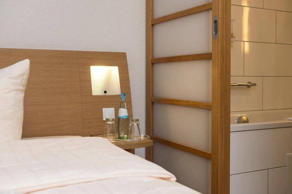 Ganze Wohnung, Sunday Saarbrücken Süd Standard Twin Zimmer in Saarbrücken, Saargau