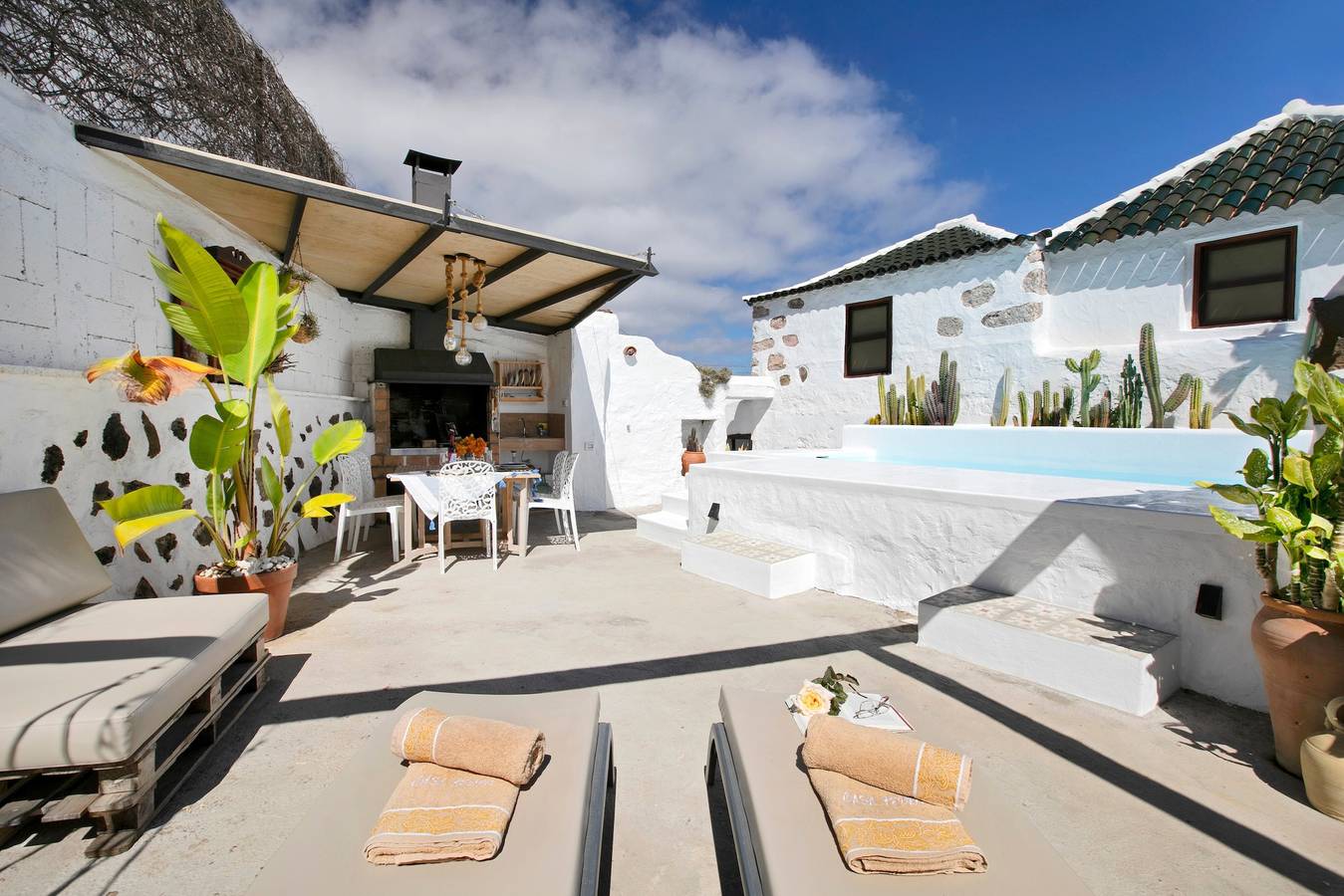 Maison de vacances "Casa Pedro" avec terrasses, vue sur mer panoramique et poêle à bois in Icod de los Vinos, Tenerife du Nord
