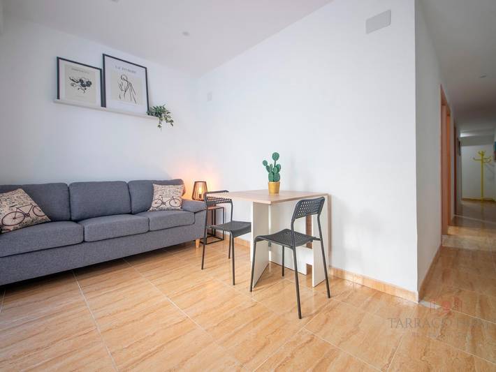 Apartamento vacacional entero, Retiro junto a la playa con WiFi y aire acondicionado - 600m a Platja de Miracle in Tarragona, Costa Dorada