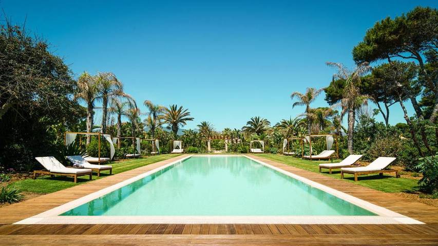 Hotel für 2 Personen, mit Balkon und Terrasse sowie Garten und Pool in Nora - 3