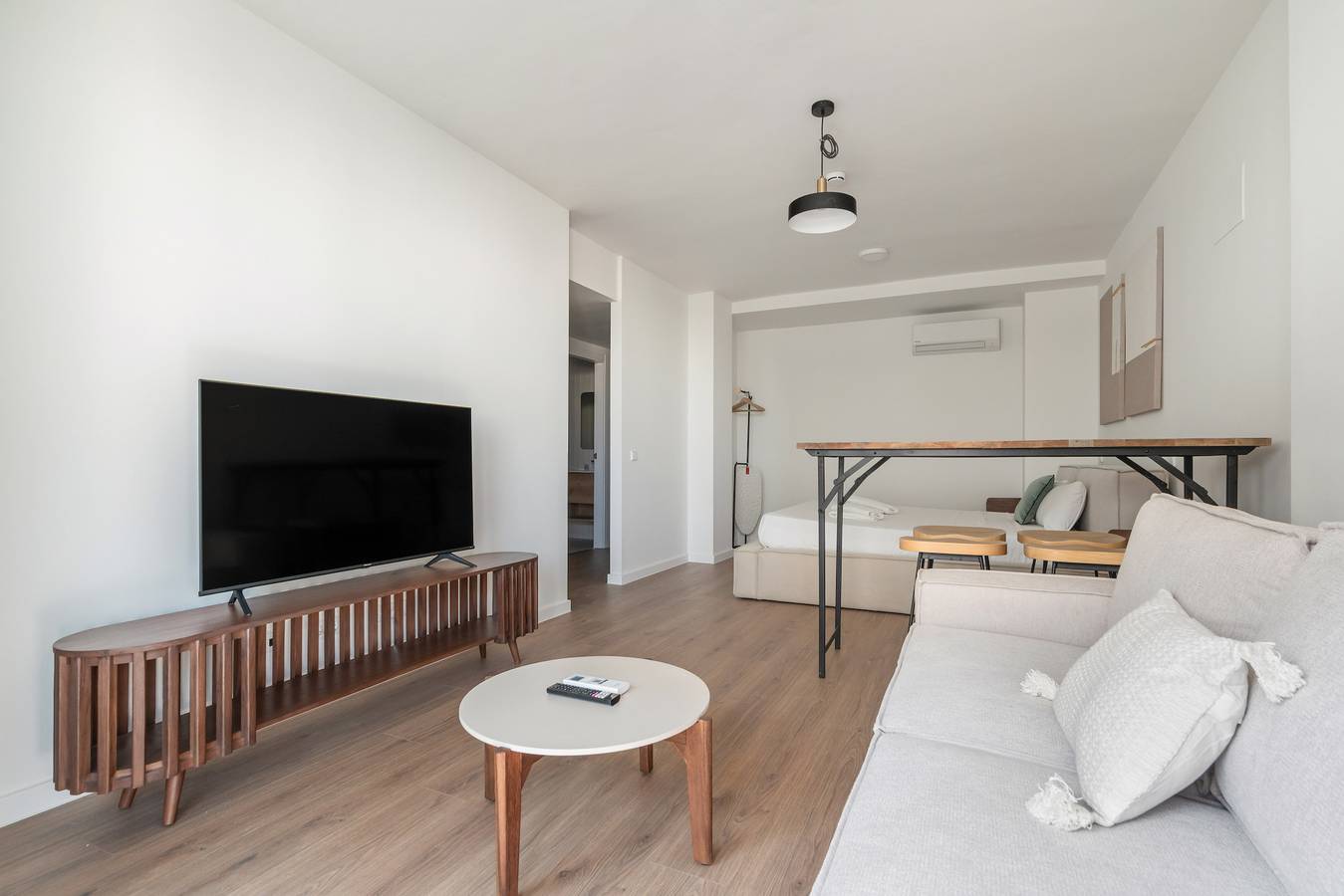 Entire apartment, Apartamento business con garaje y piscina de alquiler temporal in San Sebastián de los Reyes, Madrid Province