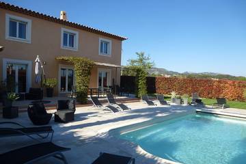 Villa pour 10 personnes, avec terrasse et jardin à Sanary-sur-Mer
