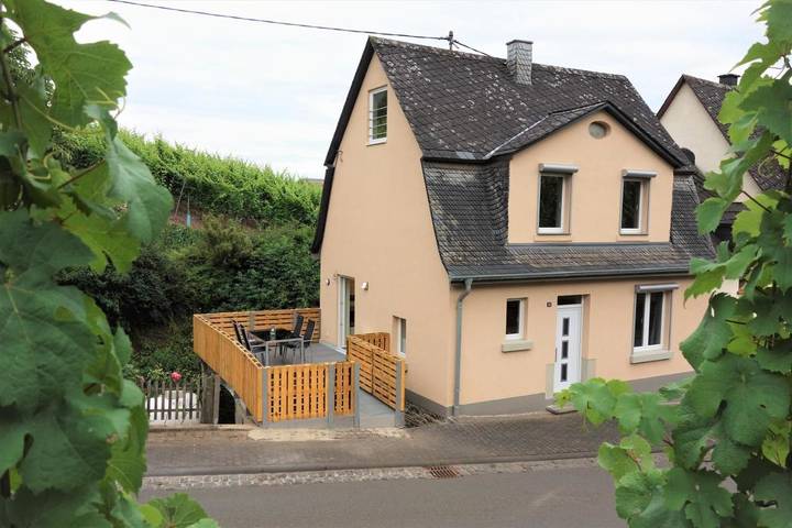 Ferienwohnung für 6 Personen, mit Terrasse und Ausblick