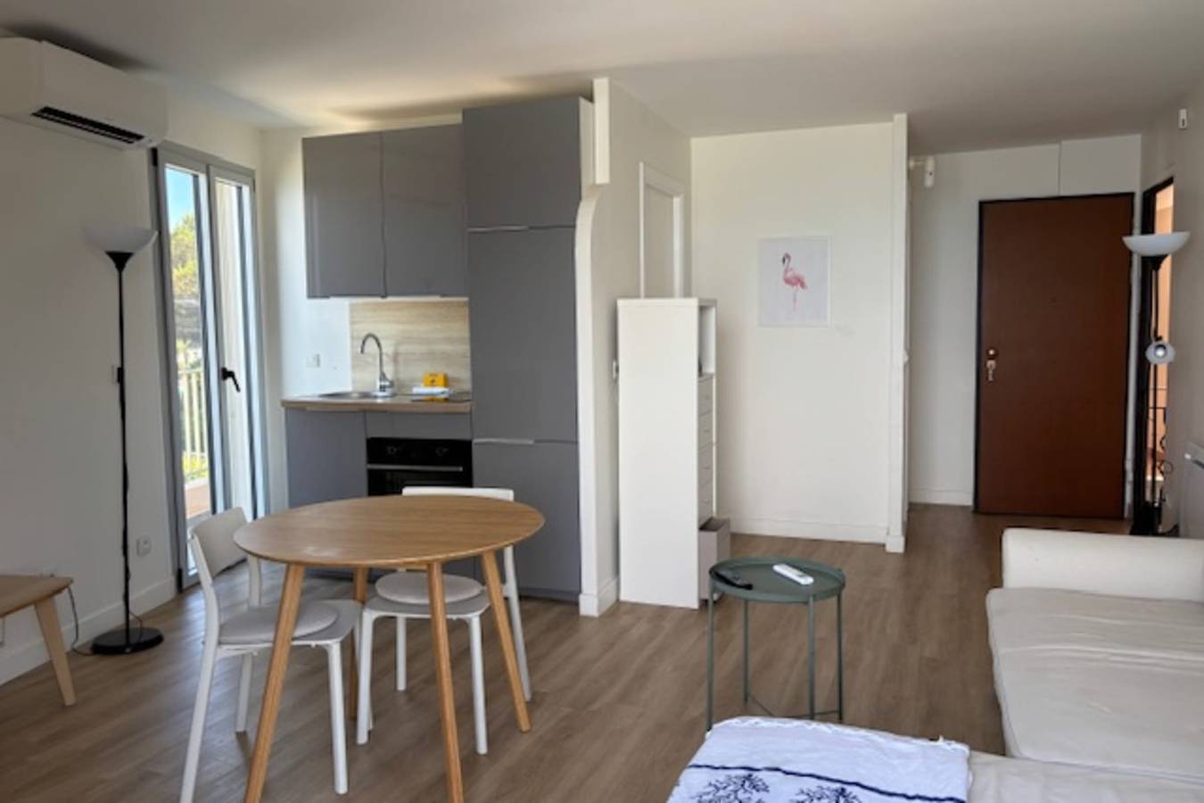 Apartamento entero, Beautiful 41 m² with balcony in Antibes, Region de Cannes