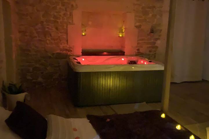 Gîte pour 2 personnes, avec jacuzzi à Milhaud - 2