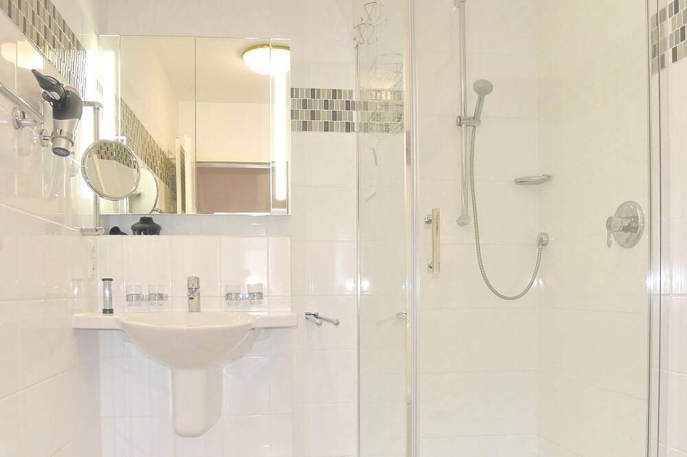 Appartement entier, Lovely vacation apartment on the beach with a wonderful view of Lake Schloon - in Bansin, Heringsdorf