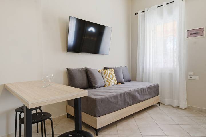 Studio entier, Studio '1' avec vue sur la montagne, Wi-Fi et climatisation in Sývota, Thesprotie