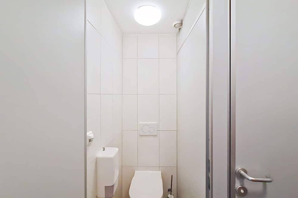 Ganze Wohnung, Angenehme Wohnung für 2 Leute mit  W-Lan, Tv und Terrasse in Tuxer Alpen, Navis