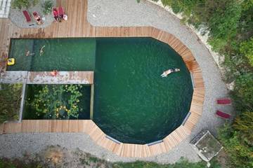 Gîte pour 19 personnes, avec jardin ainsi que vue et piscine à L'Isle-Bouzon