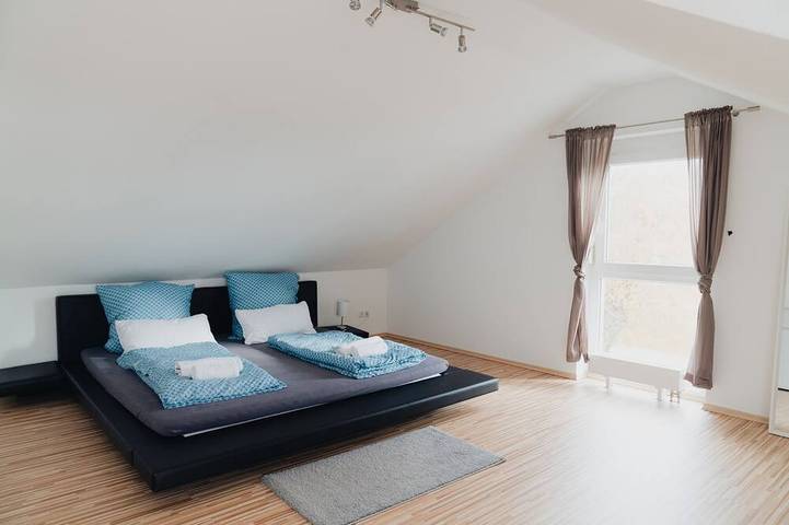 Ganze Wohnung, Modernes Penthouse mit Panorama & Charme stadtnah in Villingen in Villingen-Schwenningen, Mittlerer Schwarzwald