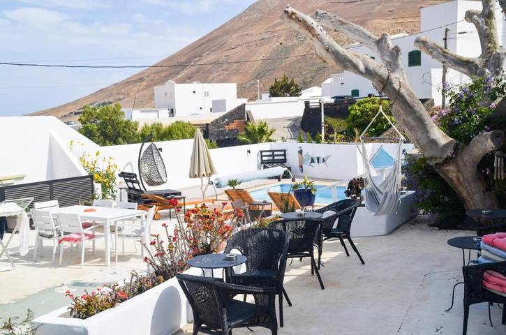 Alojamiento y desayuno para 3 personas, con jacuzzi y sauna además de jardín y piscina, Se admiten mascotas en Lanzarote - 3