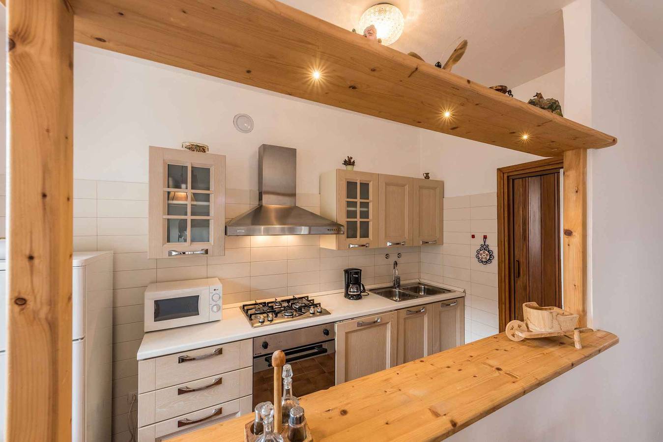 Ganze Ferienwohnung, Ferienwohnung mit Balkon mit Blick auf die Berge  in Pieve di Ledro, Ledro