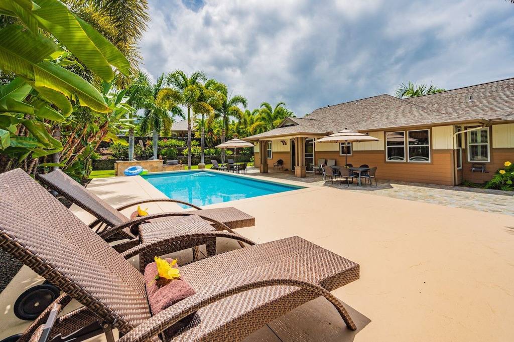 5★Resort like paradise, heated pool, ocean views, Ac, peaceful gated community. in Komohana Kai, Alii Kai