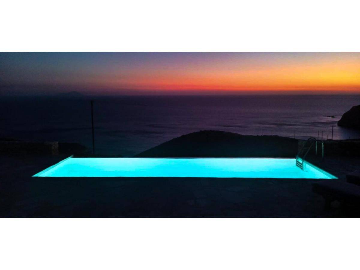 Two-Bedroom Villa in Sifnos