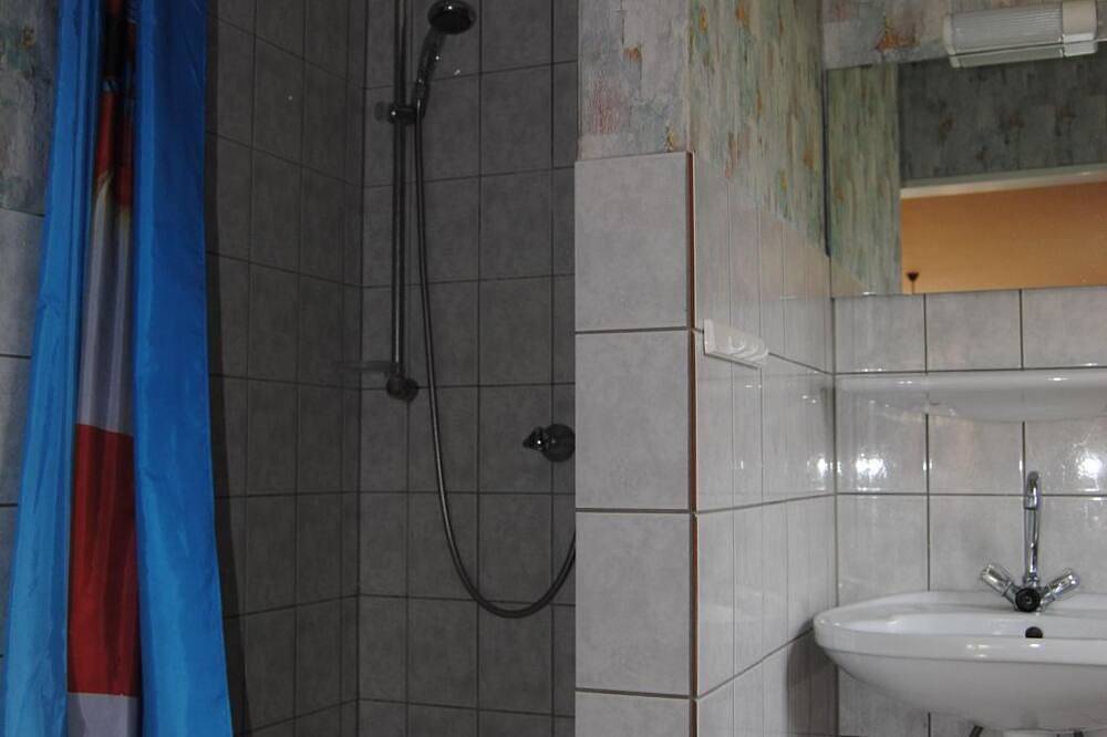 Ganze Wohnung, Wohnung in beliebtem Gästehaus mit Fahrradverleih in Windeby, Rendsburg-Eckernförde