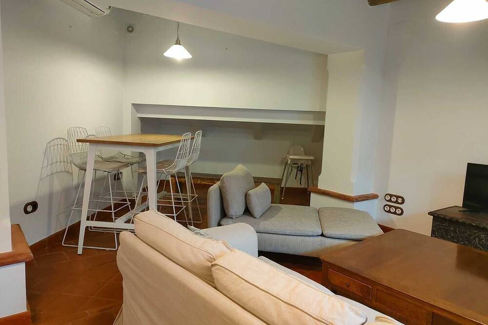 Entire apartment, Bodeguetas Penthouse 2 bedrooms in Constantina, Sierra Morena