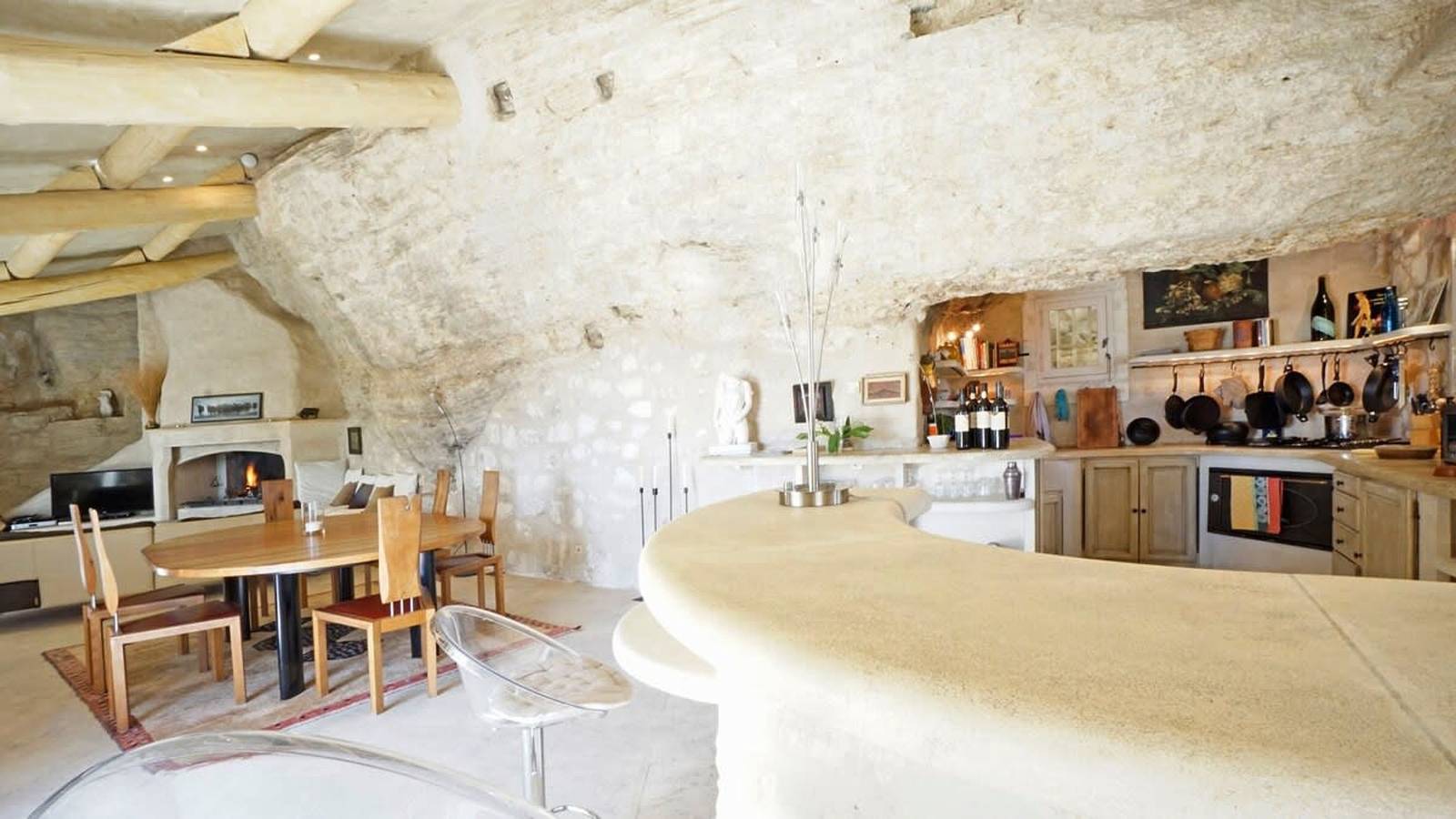 Le Dernier Chateau - Architect s Stone Villa   Pool in Picturesque Les Baux-de-Provence  5 Bedrooms in Les Baux-de-Provence, Arles und Umgebung