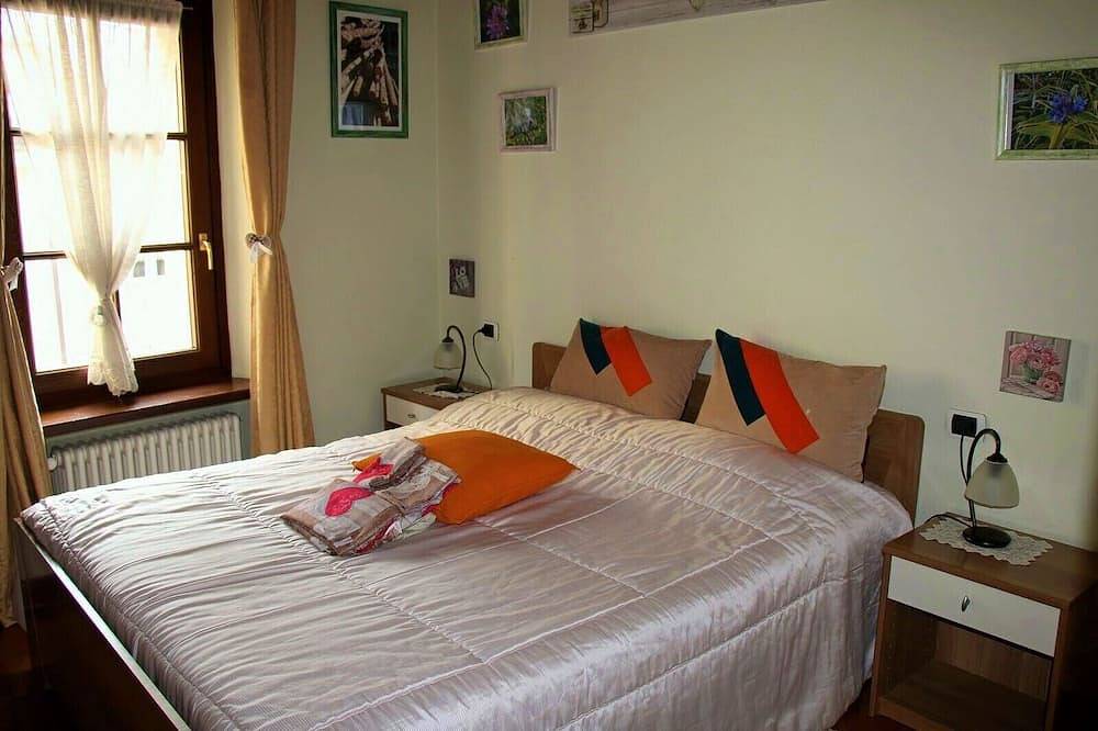 Appartement entier, Appartement by Paolo Aosta Praetoria in Aoste, Alpes valaisannes