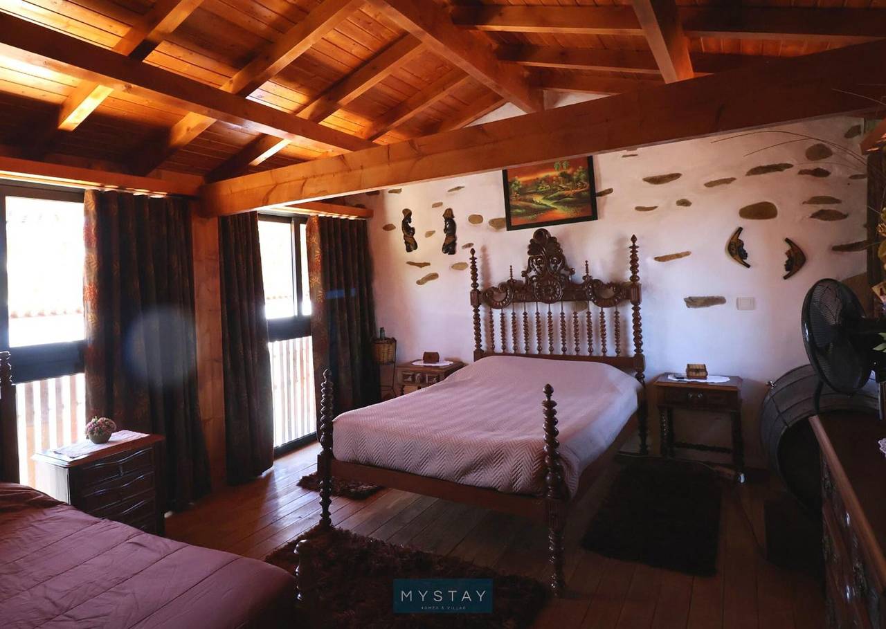 Apartamento inteiro, Apartamento 'Casa Alto Das Fragas' com Vista para a Montanha, Wi-Fi e Ar Condicionado in Canedo de Basto, Canedo de Basto e Corgo