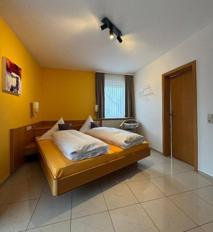 Hotel für 2 Personen, mit Terrasse und Garten in Neuenburg am Rhein - 4