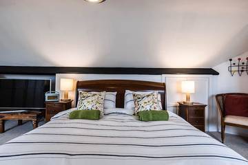 Holiday Rental for 12 People in Nefyn, Llŷn Peninsula, Photo 1