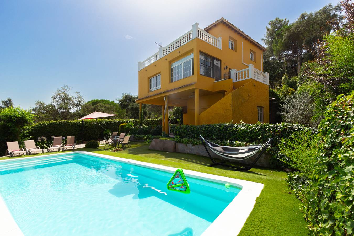 ¡2 moradas privadas en una magnífica villa! in Massanet de la Selva, Costa Brava