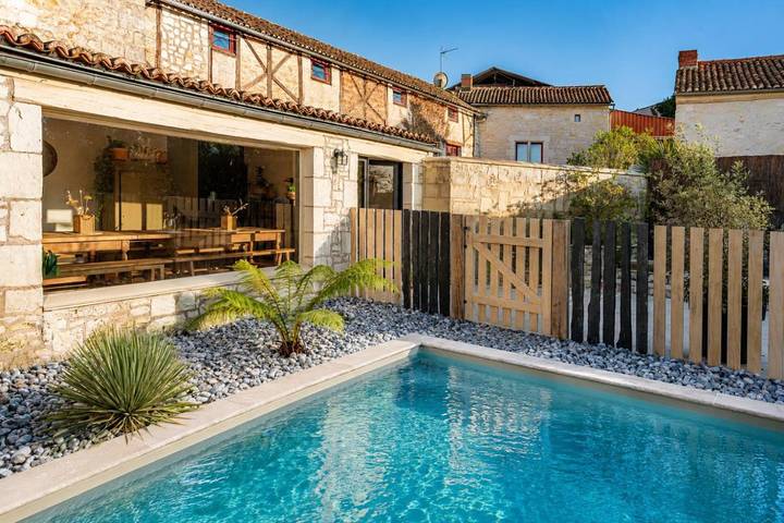 Location de vacances pour 15 personnes, avec piscine et jardin, animaux acceptés dans Doué-en-Anjou - 4