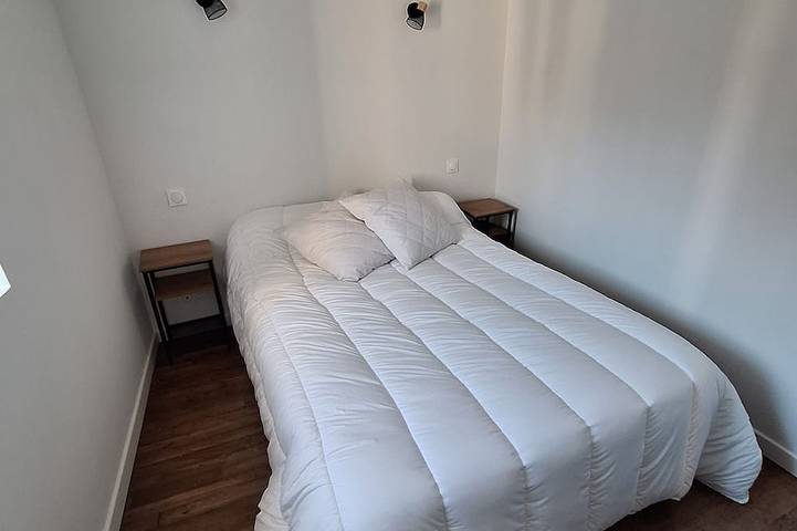 Location de vacances pour 12 personnes, avec jardin à Faux-la-Montagne - 4