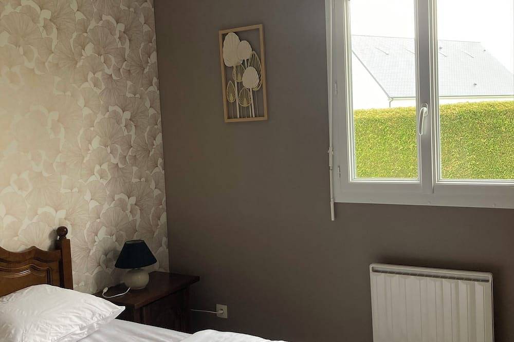 Blue House in Saint-Germain-sur-Ay, Coutances und Umgebung