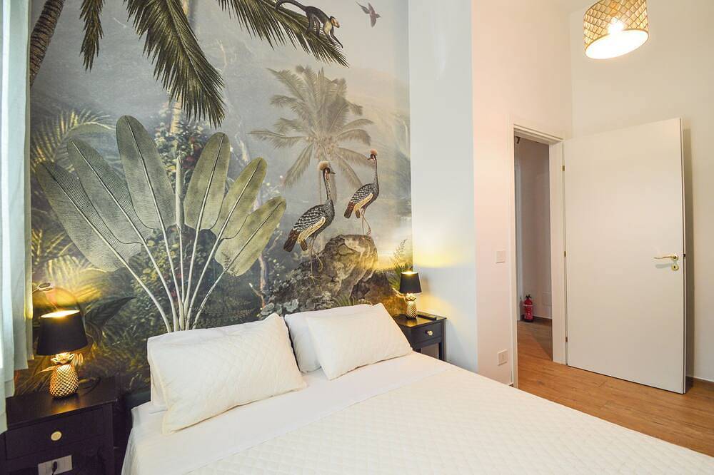 Apartamento entero, Tropical escape 20 meters from the sea- Richard's Tropical Apartment in Capo d'Orlando, Provincia de Messina