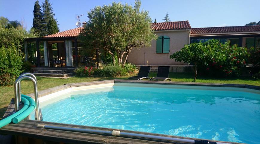 Chambre d’hôte pour 2 personnes, avec jardin et piscine