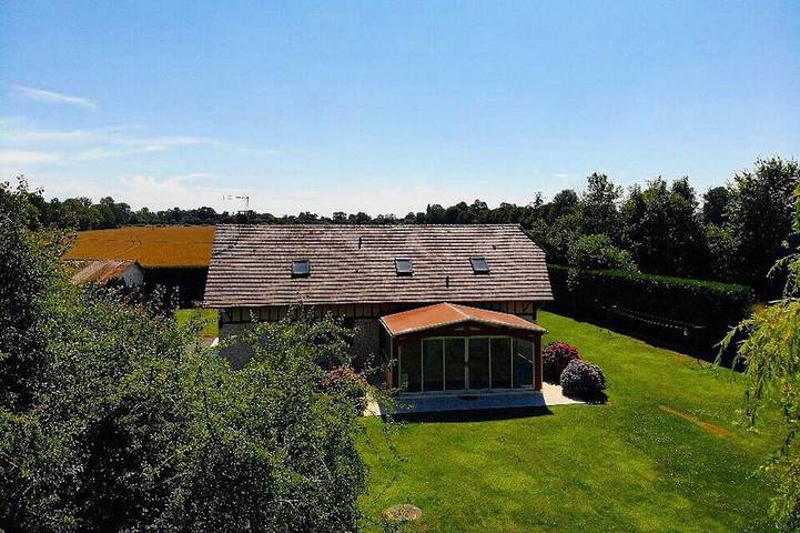 Location de vacances pour 8 personnes, avec jacuzzi et jardin dans Saint-Benoît-d'Hébertot