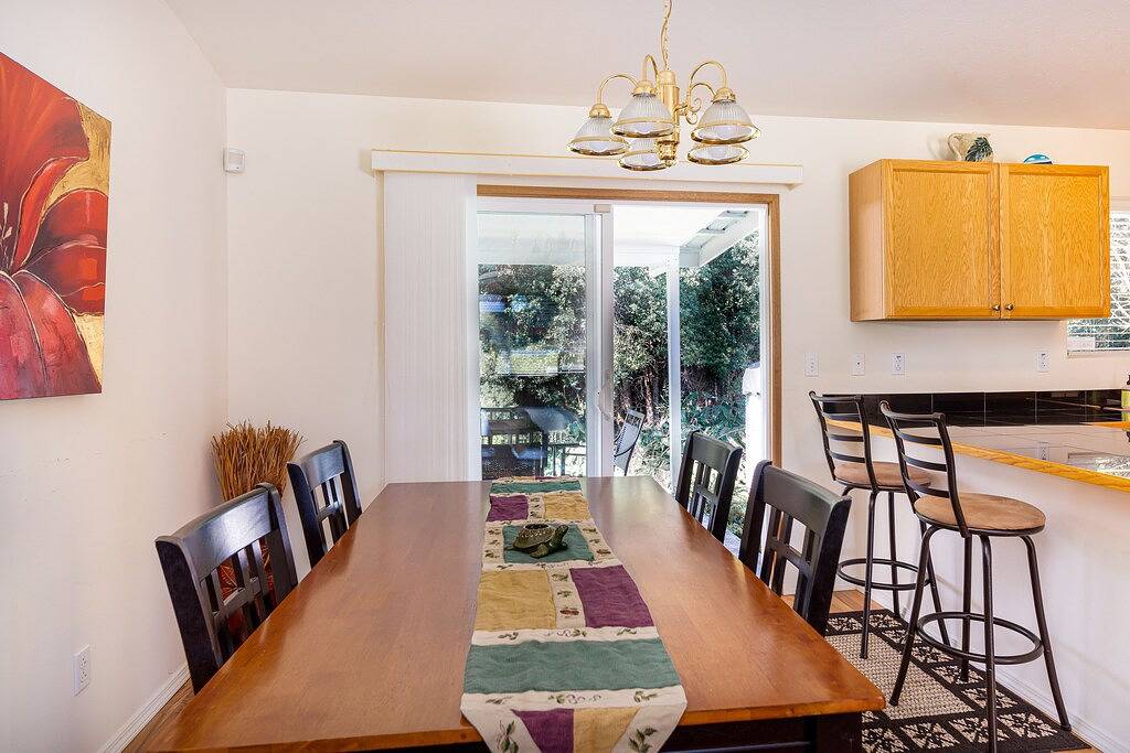 Tropical snowbird escape by world’s tallest volcano - lanai, yard & washer/dryer in Volcano, Hawaii Volcanoes Nationalpark