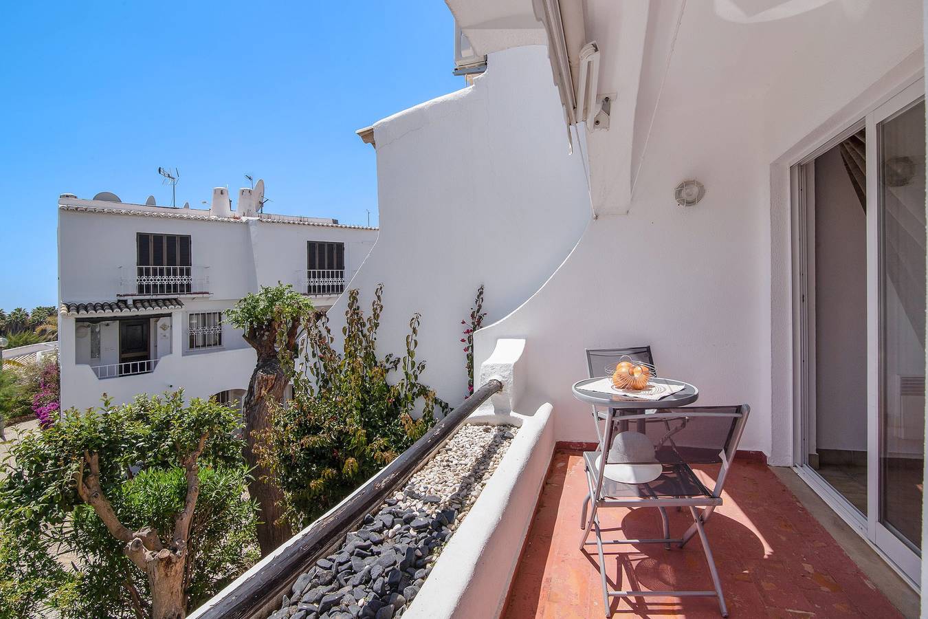 Entire apartment, Apartment 'São Rafael Praia' with Sea View, Shared Pool & Wi-Fi in Albufeira, Faro District