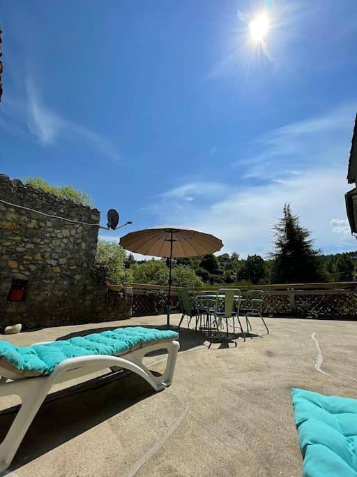 Location de vacances pour 6 personnes, avec Balcon et Terrasse ainsi que Jardin et Piscine à Saint-Andéol-de-Berg - 2