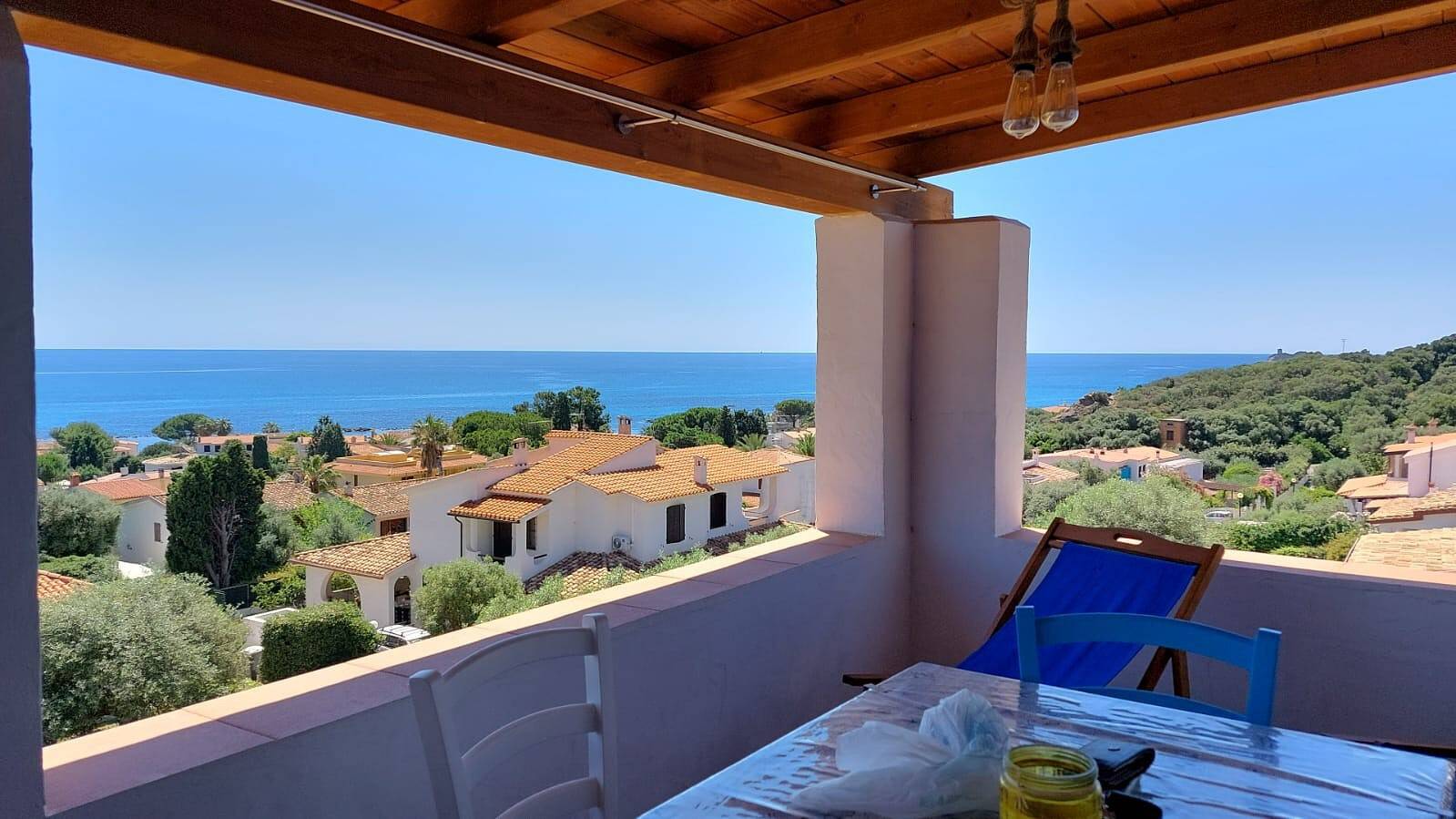 Maison de vacances 'Arcaidu' avec vue sur la mer, balcon et climatisation in Porto Columbu, Sarroch