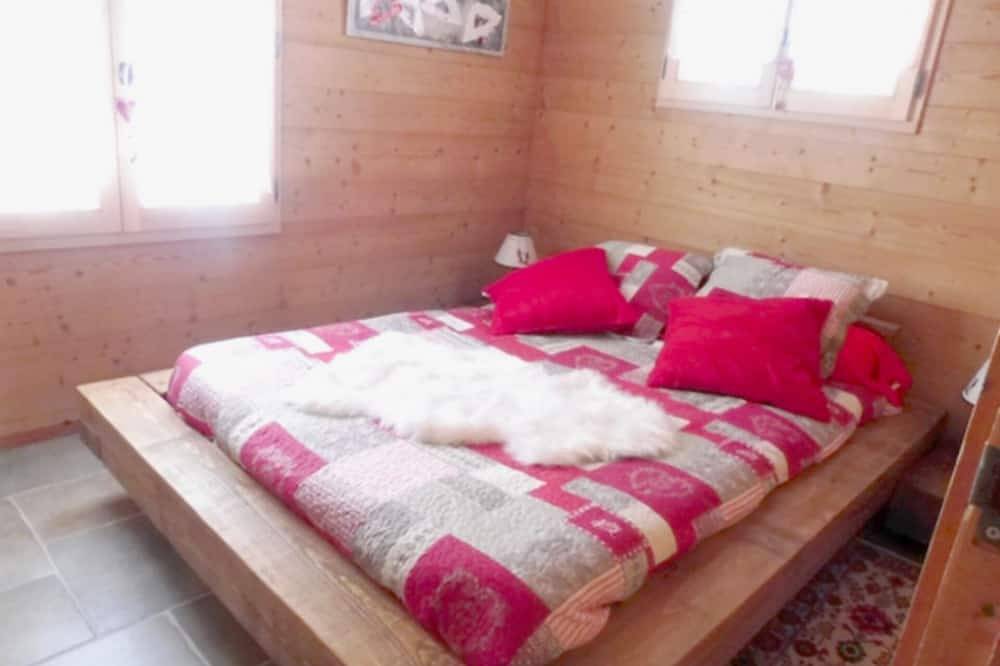 Chalet Les Clarines between lake and mountains in Bluffy, Annecy und Umgebung