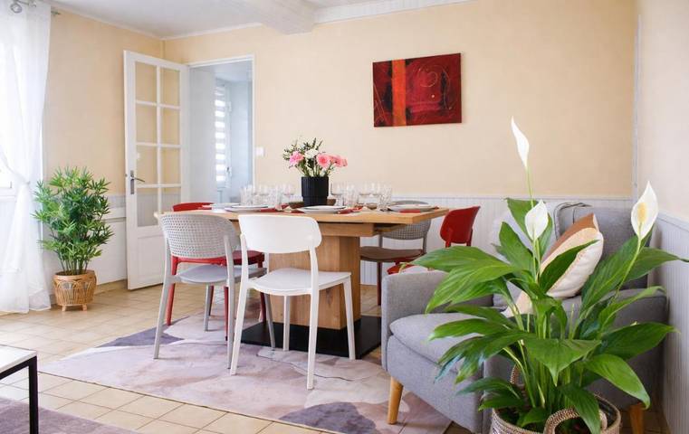 Location de vacances pour 5 personnes, avec Terrasse et Jardin à Saint-Germain-du-Pert
