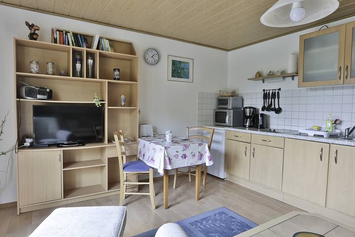 Ferienwohnung für 2 Personen, mit Terrasse und Garten in Kröpelin - 3
