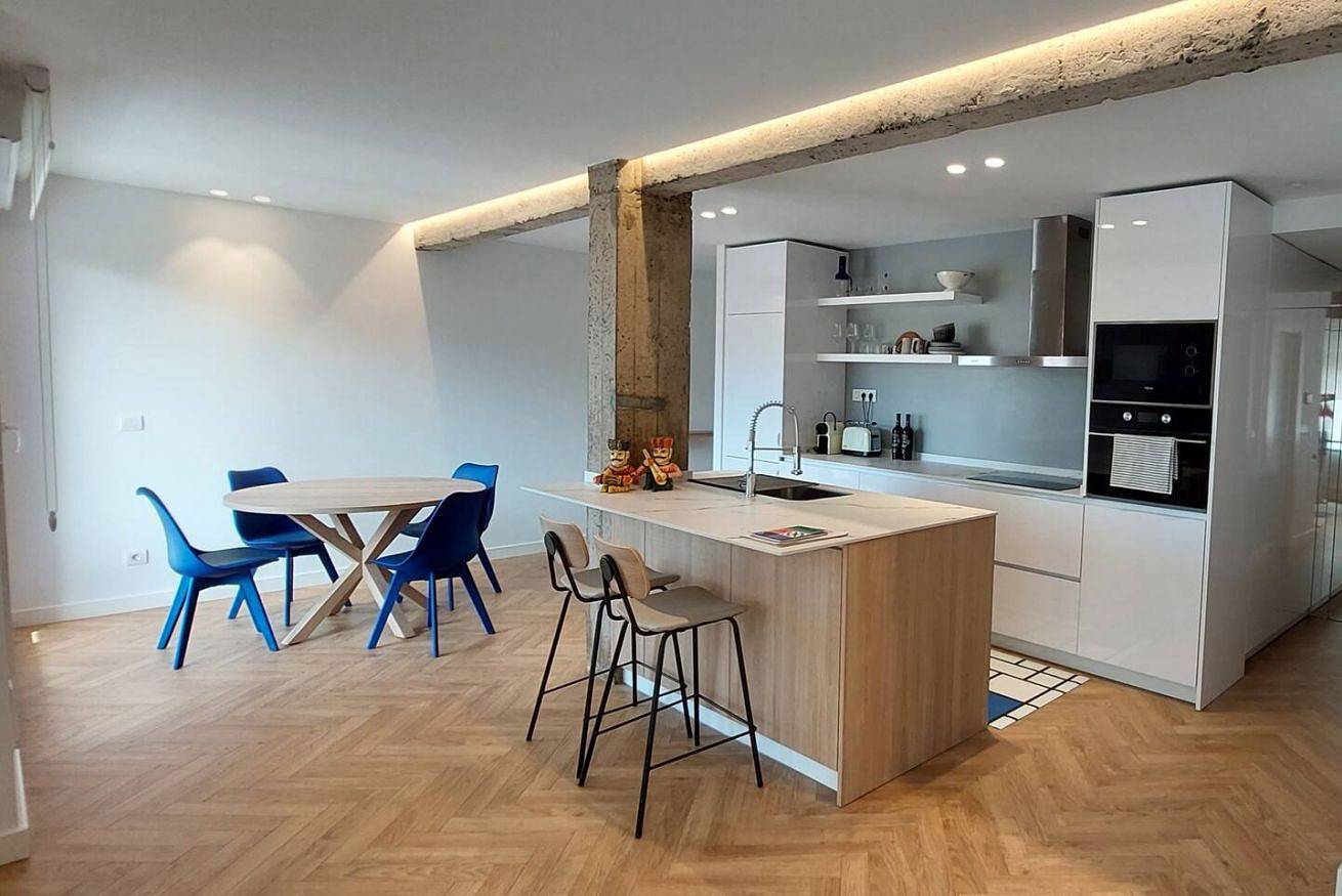 Geheel appartement, Vakantieappartement voor 4 personen in Ibaiondo, Bilbao