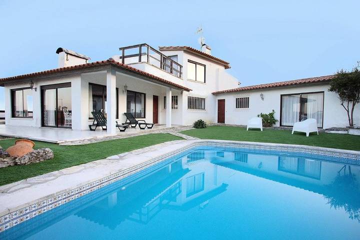 Casa de férias para 12 pessoas, com Varanda e Terraço e ainda Jardim and Piscina em Salir do Porto