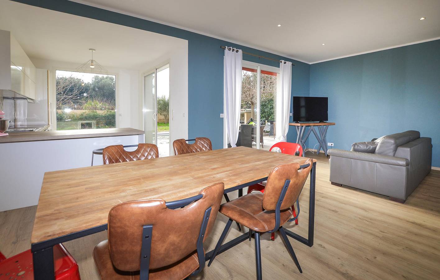 Luxuswohnung mit Pool und Terrasse, 2 km vom Strand Roya entfernt in Oletta, Calvi und Umgebung