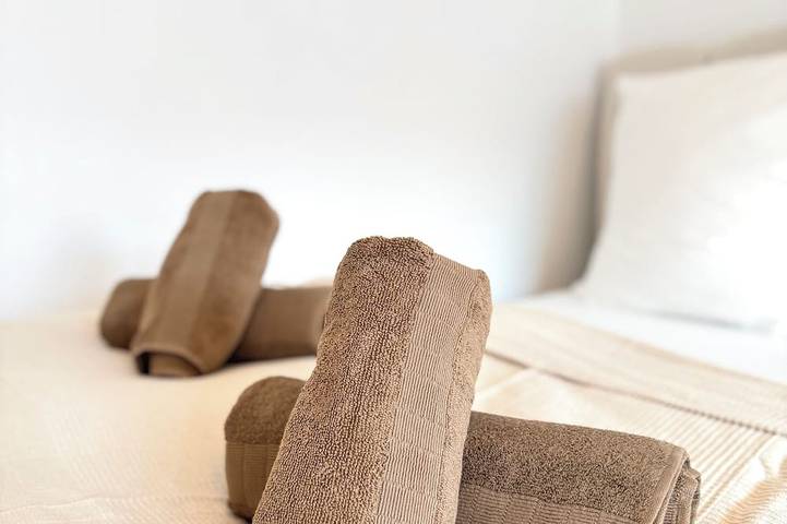 Ganze Wohnung, Stylische City Wohnung I Wifi I Kinoleinwand I Balkon I zentral in Vahrenwald-List, Hannover