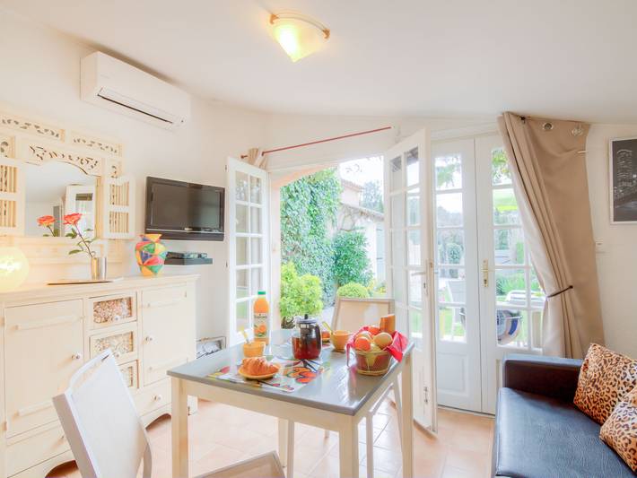 Ferienhaus für 4 Personen, mit Terrasse und Garten in Gassin - 3