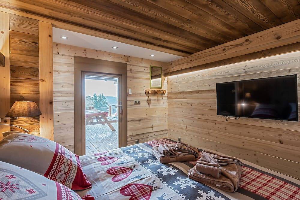 * New * Chalet \"Under The Rock\" 14 Pers - Sauna, Spa, Pool, Cinema, Disco in Le Tholy, Épinal region