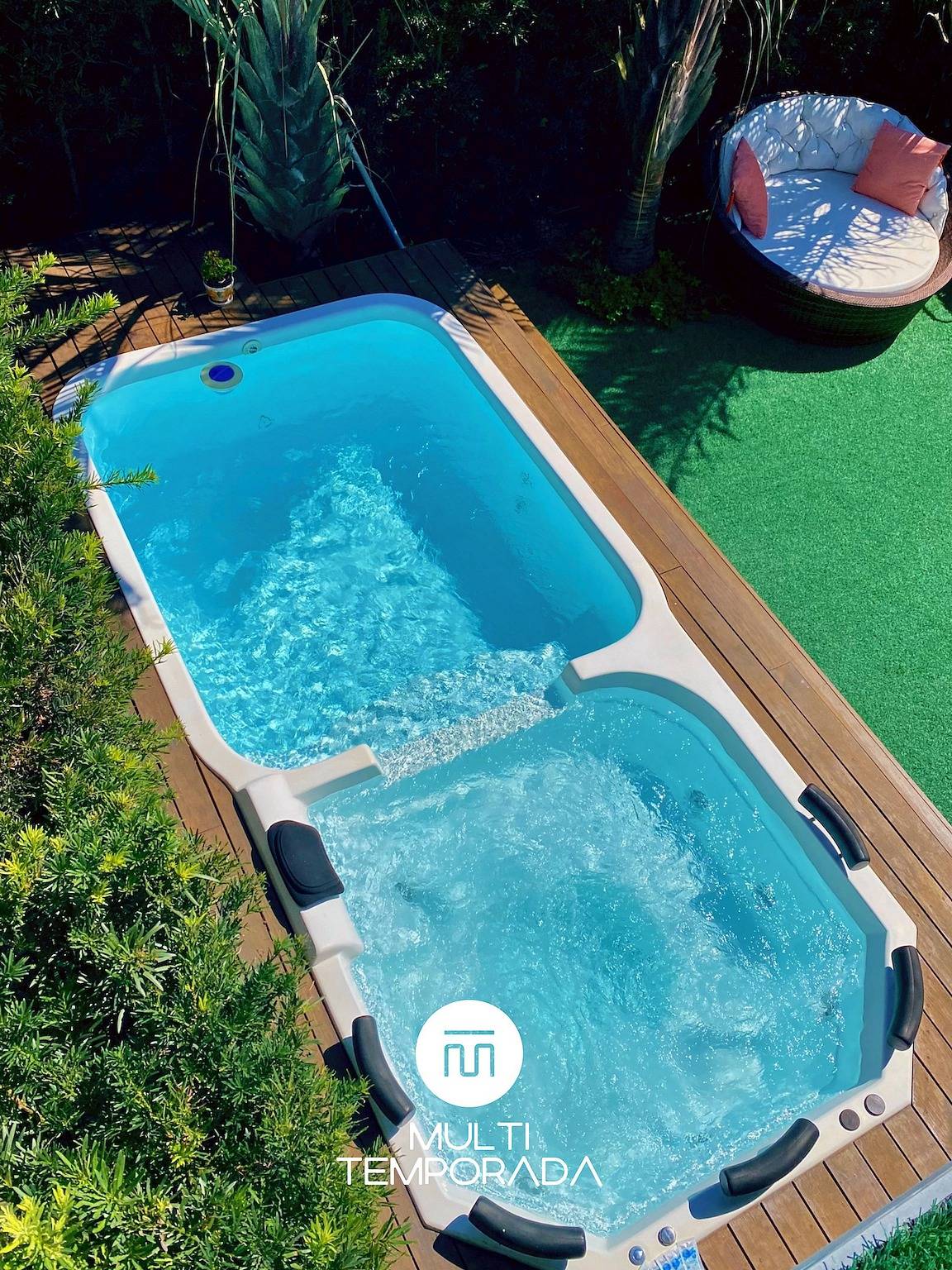 Rosa Internacional - Surfland in Garopaba, Litoral Catarinense