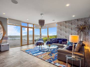 Holiday Home for 10 People in Clifden, Connemara National Park, Photo 4